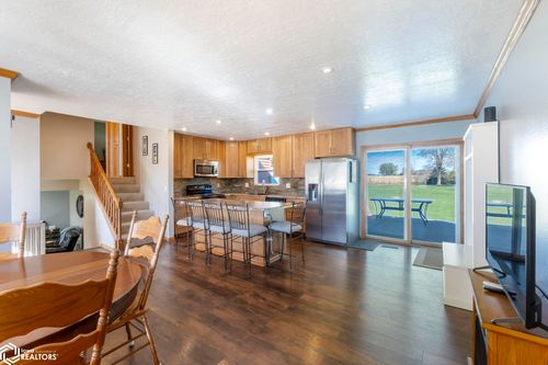 16 Lexington Sq, Mason City, IA, 50401-4524 | Card Image