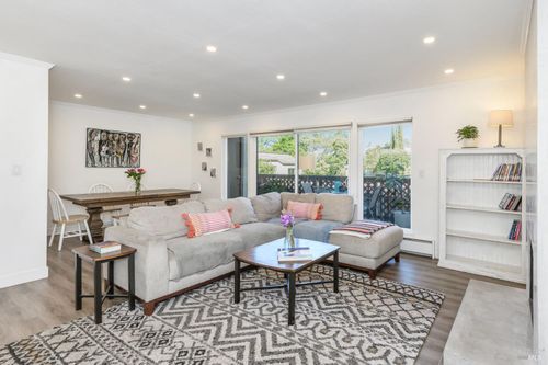 78 Corte Oriental, Greenbrae, CA, 94904-1941 | Card Image