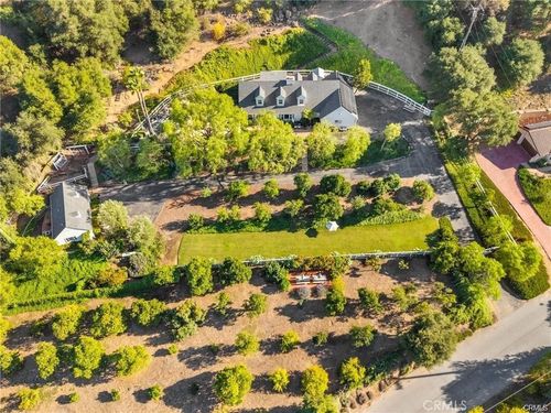 3945 Pala Mesa Dr, Fallbrook, CA, 92028-9251 | Card Image