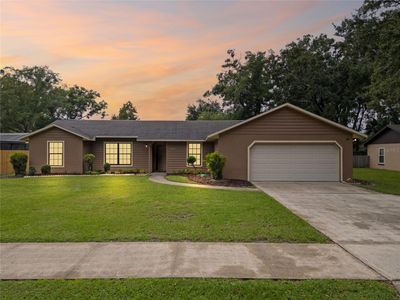 1022 Glenharbor Circle, House other with 4 bedrooms, 2 bathrooms and null parking in Winter Garden FL | Image 1