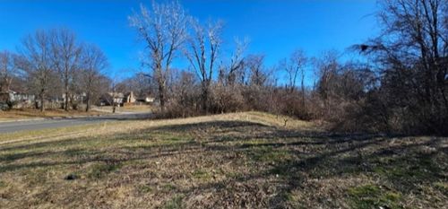 18729 13th Terrace Ct, Independence, MO, 64056-1500 | Card Image