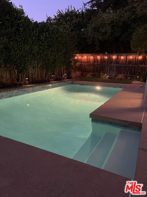 603 Racquet Club Ln, Thousand Oaks, CA, 91360-2556 | Card Image