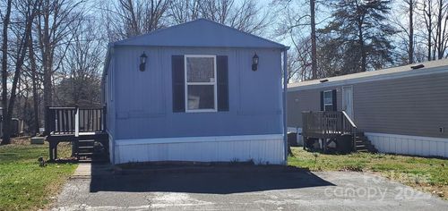 113 Sycamore Ln, Clover, SC, 29710-9342 | Card Image