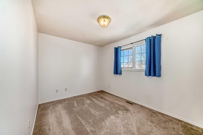 207 Coachway Rd Sw, House other with 3 bedrooms, 3 bathrooms and 2 parking in Calgary AB | Image 31