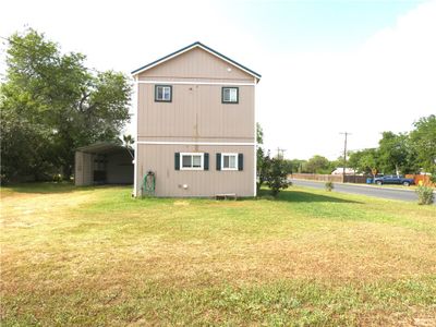 911 E Steiner Street, House other with 1 bedrooms, 2 bathrooms and null parking in Beeville TX | Image 1