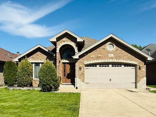 8017 Oak Park Ave, Burbank, IL, 60459-1651 | Card Image