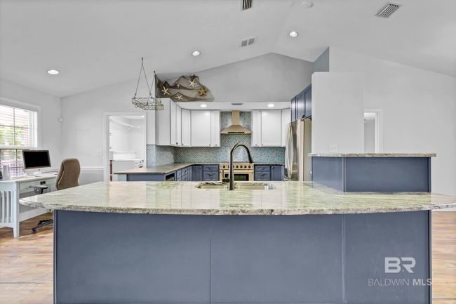 Kitchen | Image 22
