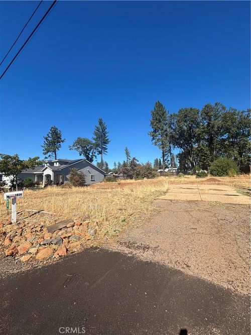 1934 Crandall Way, Paradise, CA, 95969-6026 | Card Image