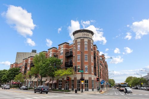 305-1910 S State St, Chicago, IL, 60616-5008 | Card Image