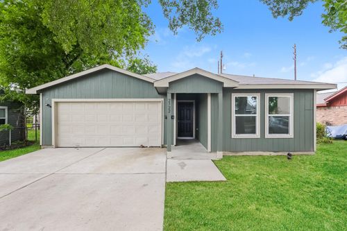 2722 Stallings Dr, Houston, TX, 77088-3130 | Card Image