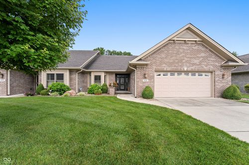4040 Naples Dr, Columbus, IN, 47203-8365 | Card Image