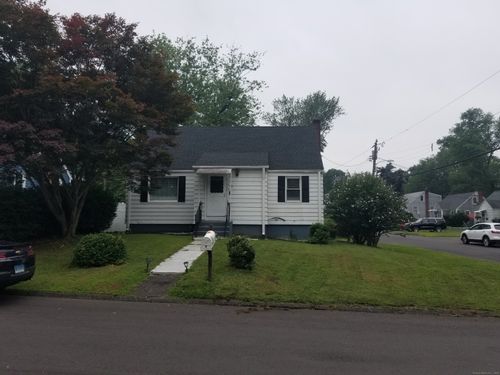 3 Arbutus St, East Hartford, CT, 06108-2902 | Card Image