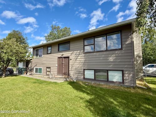 4625 Taft St, Anchorage, AK, 99517-3124 | Card Image