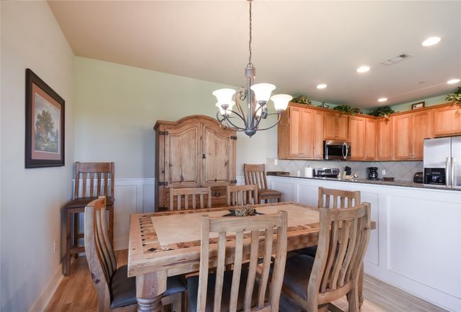 Dining area | Image 5