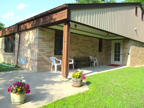 305 N Clayborn Ave, Parkers Prairie, MN, 56361-4947 | Card Image