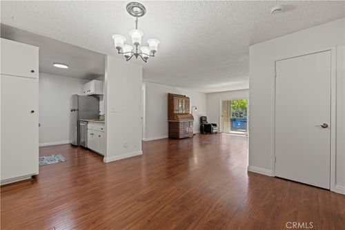 unit-e11-25735 Hogan Dr, Valencia, CA, 91355-2869 | Card Image