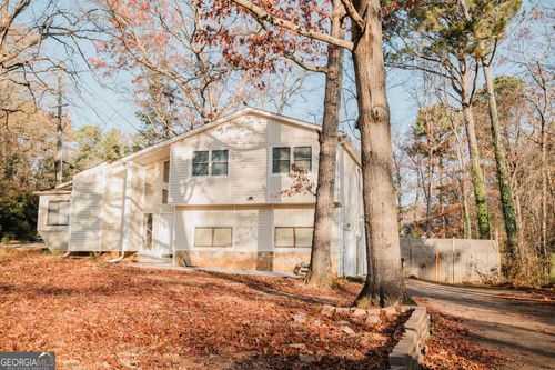 6801 Creekwood Dr, Douglasville, GA, 30135-1671 | Card Image