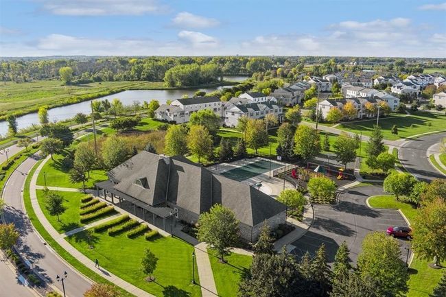 Enjoy your full membership at Waters Edge Community Center! You'll love this easy walkable community! | Image 19
