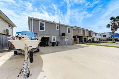 138 Tarpon St, Bayou Vista, TX, 77563-2574 | Card Image