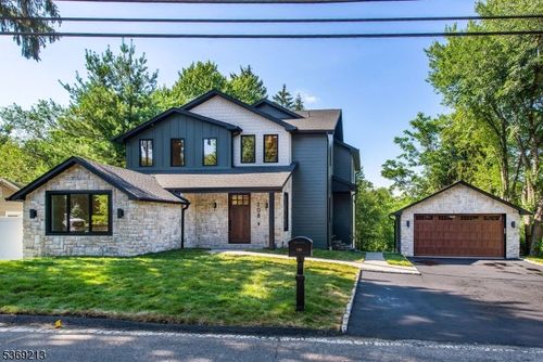 108 Meyersville Rd, Chatham Twp, NJ, 07928-1038 | Card Image