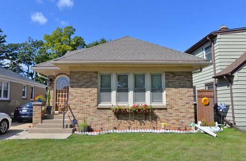 2818 Lasalle St, RACINE, WI, 53402-4140 | Card Image