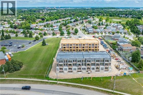 c062-525 Erinbrook Dr, Kitchener, ON, N2E3M8 | Card Image