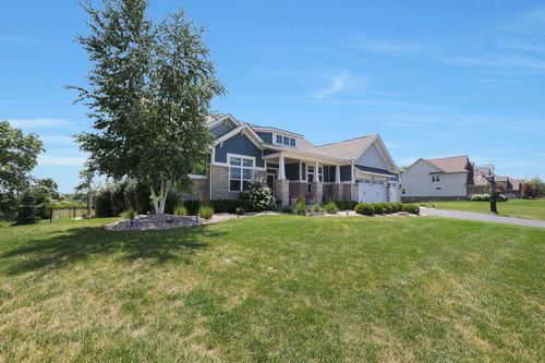 875 Reserve Dr, St. Charles, IL, 60175-5810 | Card Image