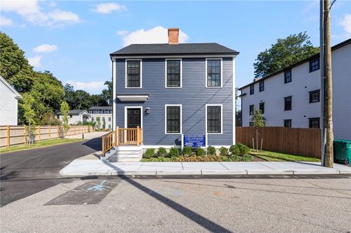 a1-32 Exchange St, East Greenwich, RI, 02818-3904 | Card Image