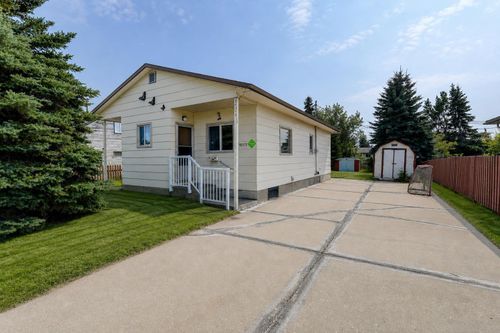 10115 110 Ave, Grande Prairie, AB, T8V1S5 | Card Image