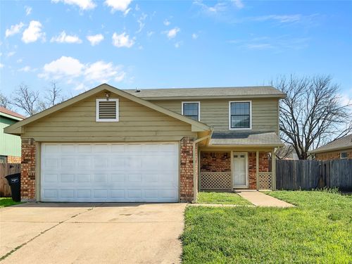 1537 Lincolnshire Way, Fort Worth, TX, 76134-5583 | Card Image