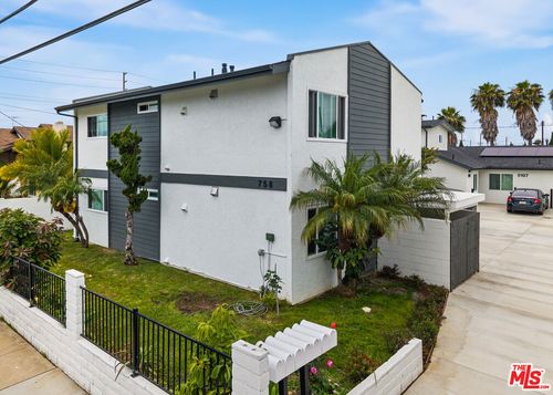 758 W 20th St, Costa Mesa, CA, 92627-3460 | Card Image