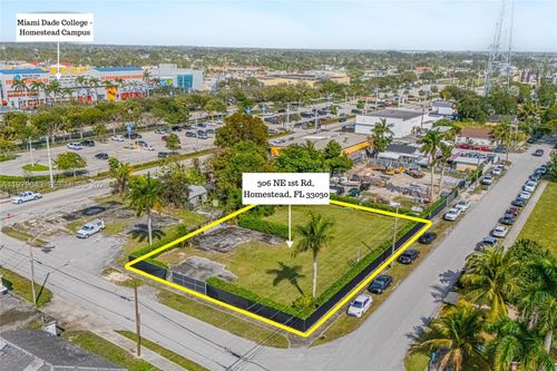 306 Ne 1st Rd, Homestead, FL, 33030-6143 | Card Image