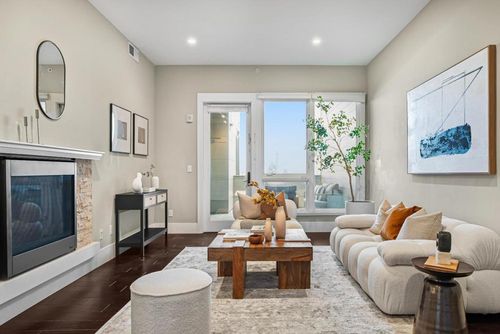 213-600 El Camino Real, Belmont, CA, 94002-2067 | Card Image