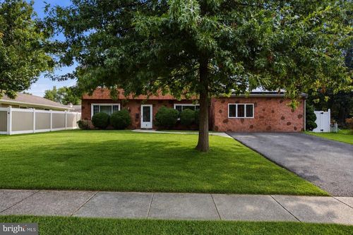 5 Newport Ln, WILLINGBORO, NJ, 08046-1316 | Card Image