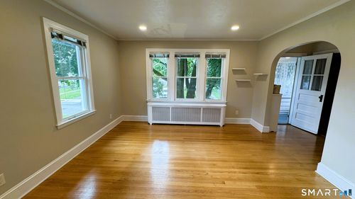 36 Somerset St, West Hartford, CT, 06110-1858 | Card Image