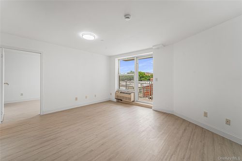 4h-81-15 Queens Blvd, Elmhurst, NY, 11373-3777 | Card Image