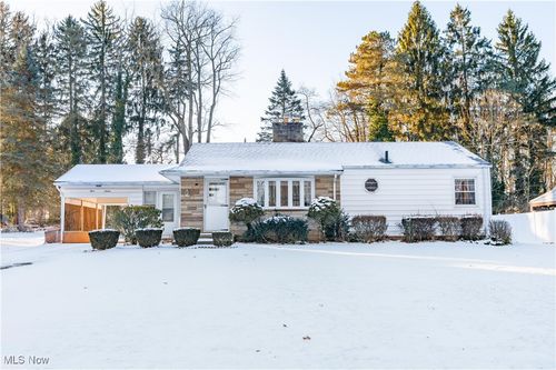 316 Bonnett St Sw, North Canton, OH, 44720-4206 | Card Image