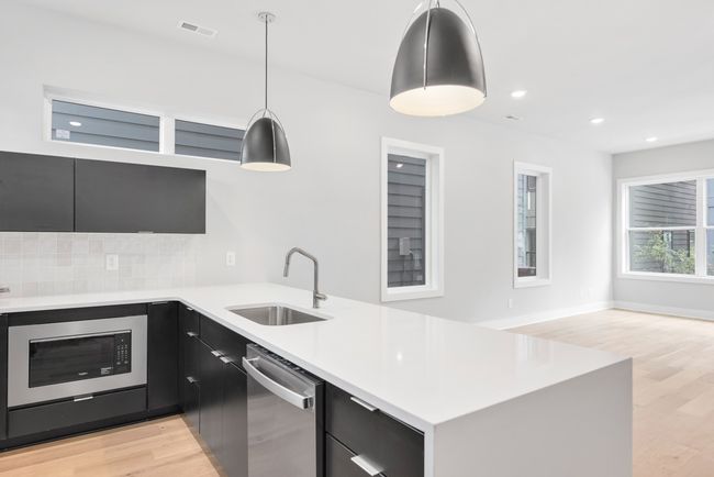 APT-1 - 1206 1 St Ave S, House other with 3 bedrooms, 3 bathrooms and null parking in Nashville TN | Image 10