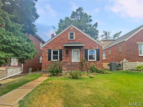 5040 Parker Ave, Saint Louis, MO, 63139-1315 | Card Image