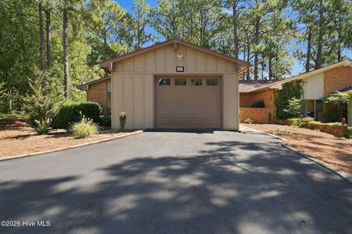 625 Redwood Dr, Southern Pines, NC, 28387-6162 | Card Image