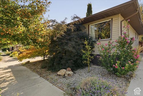 526 Ramona Ave, Salt Lake City, UT, 84105-2925 | Card Image