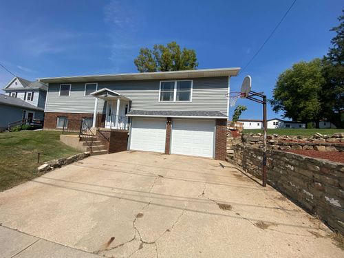 102 E Mineral St, MONTFORT, WI, 53569-9437 | Card Image