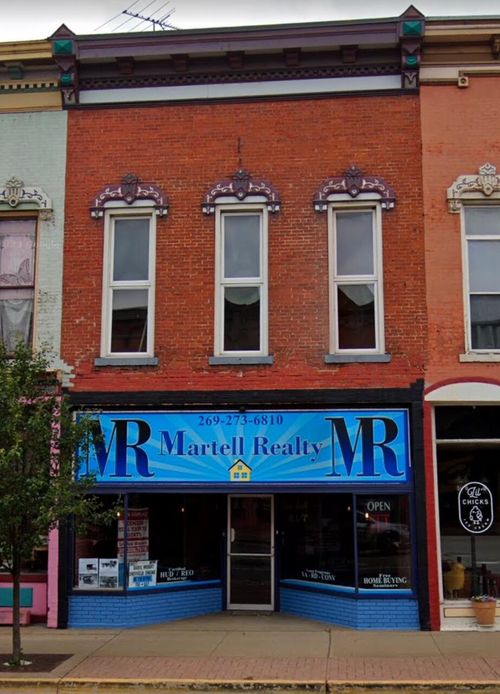8 N Main St, Three Rivers, MI, 49093-1532 | Card Image