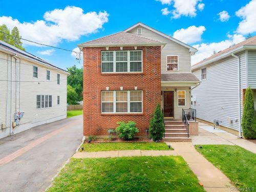 75 Cedar Pl, Floral Park, NY, 11001-3316 | Card Image