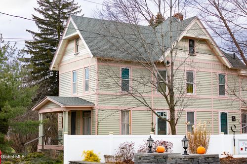 172 Elm St, Cobleskill, NY, 12043-4674 | Card Image
