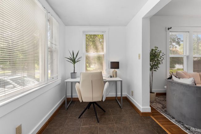 808 W Green St, House other with 5 bedrooms, 2 bathrooms and 2 parking in Champaign IL | Image 11