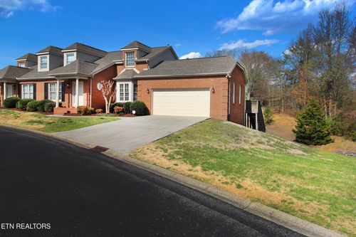 7637 Saint Baron Way, Powell, TN, 37849-4995 | Card Image