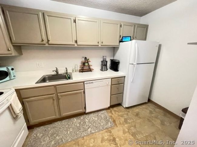 963 - 963 High Path Rd, Condo with 1 bedrooms, 2 bathrooms and 1 parking in Windsor CT | Image 4