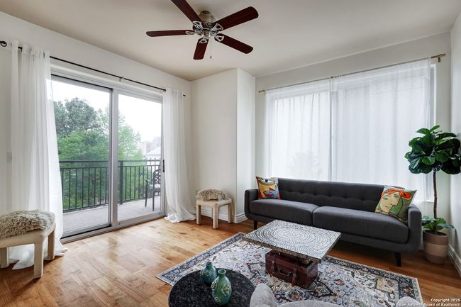 APT-203 - 215 Center St, Condo with 2 bedrooms, 2 bathrooms and null parking in San Antonio TX | Image 13