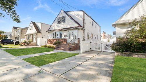 24519 147th Dr, Rosedale, NY, 11422-2423 | Card Image